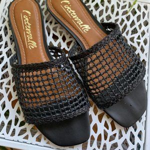 ✨BNWT✨ l’intervalle Plato Black Woven Leather Latticework Sandals